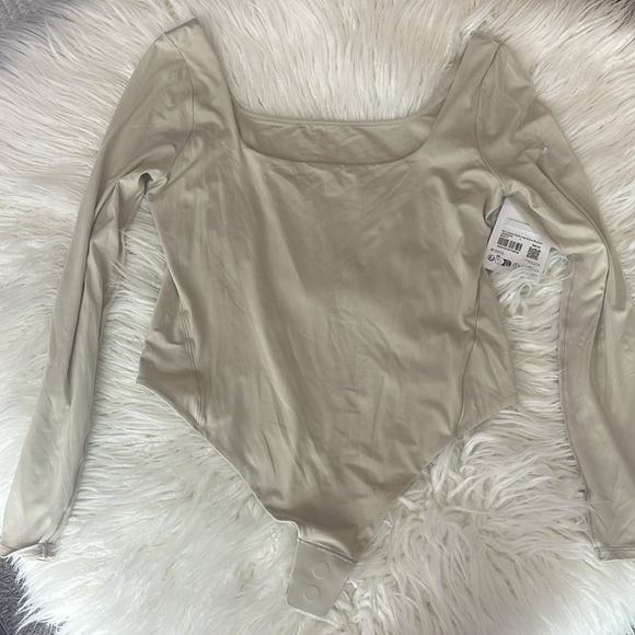 NWT Retail $88 Lululemon Wundermost Square Neck Bodysuit Daily Essentials - Picture 6 of 9